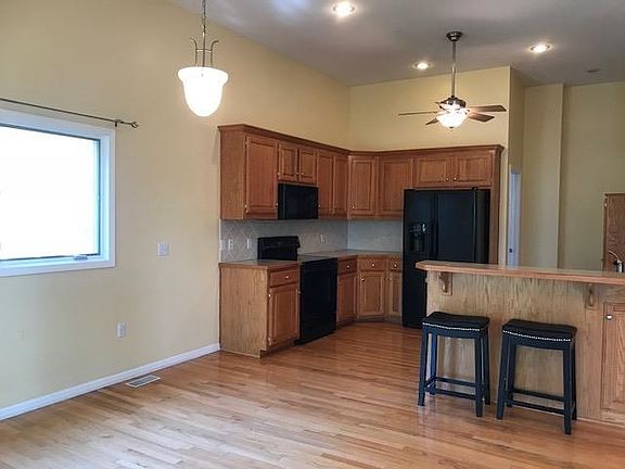 5th image of 104 Post Oak Ct
