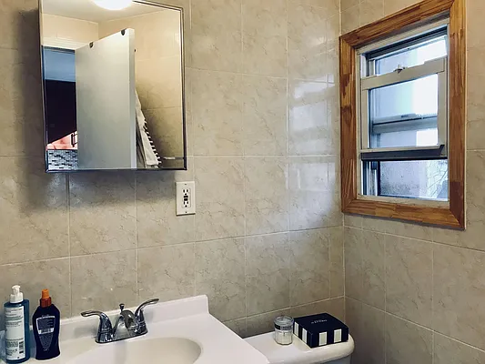 Rented by Compass | media 25