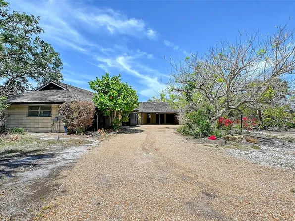 5502 Shadow Lawn Dr, Sarasota, FL 34242