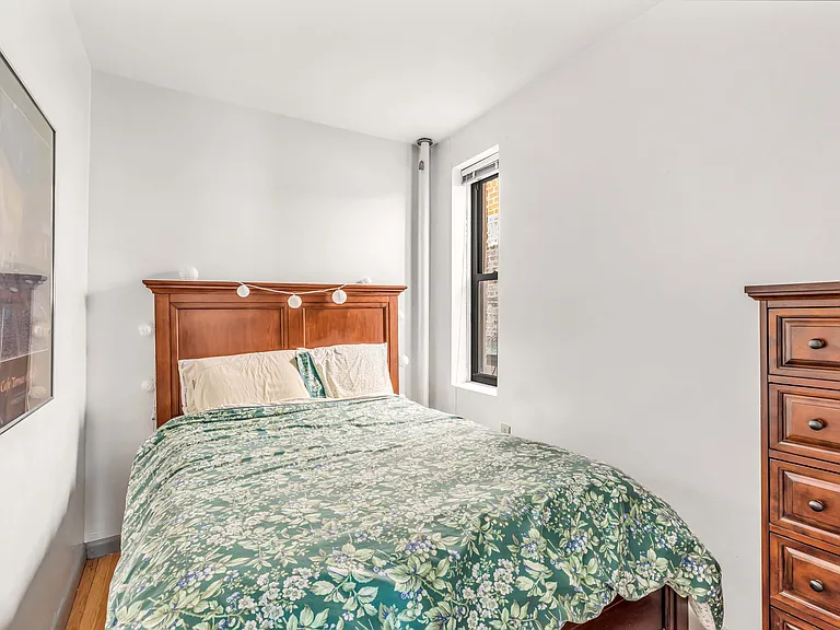 214 E 84th St #5B — Photo 4