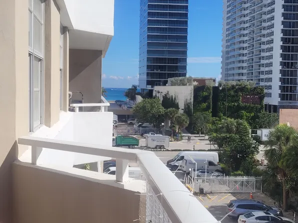 1985 S Ocean Dr, Hallandale, FL