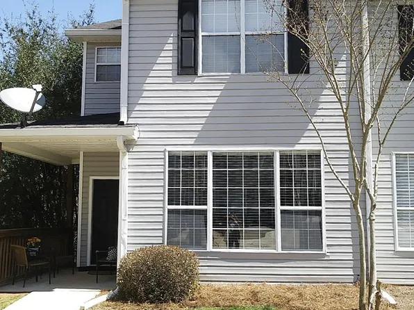 520 Rosewood Ln, Newnan, GA 30263