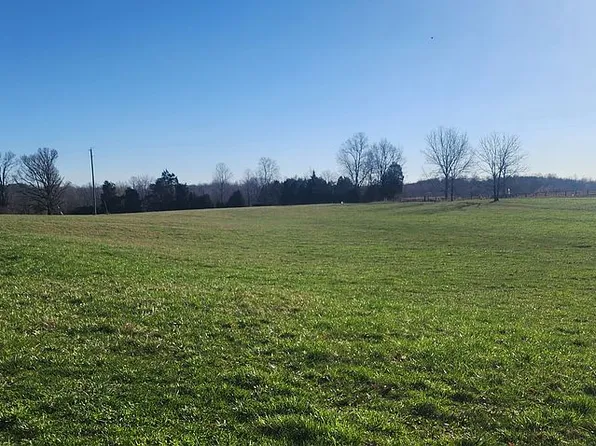 100 Watkins Rd, Big Clifty, KY 42712