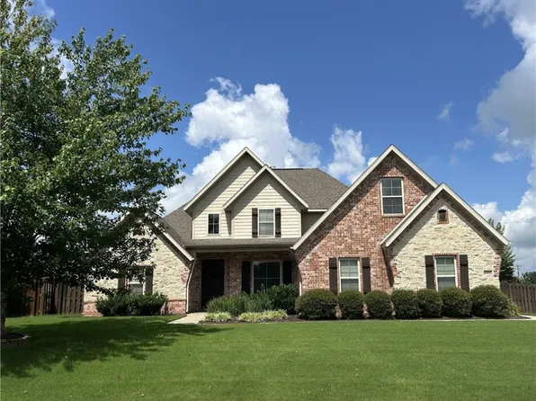 6402 S 35th St, Rogers, AR 72758