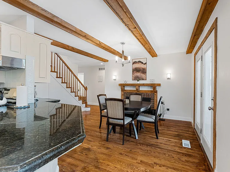 5342 Chatfield Dr — Photo 32