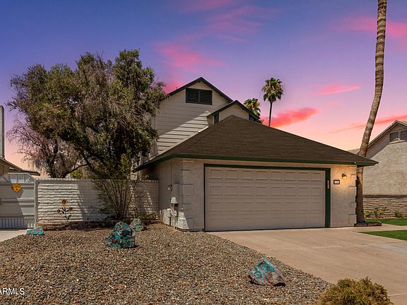 3rd image of 1708 E JACINTO Avenue