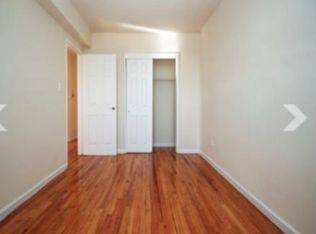 1660 Cornelia St, Flushing, NY 11385