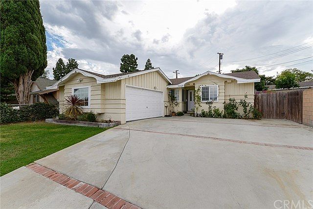 1st image of 23029 Kaywood Dr