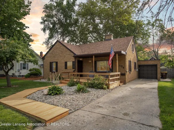 104 N Emmons St, Saint Johns, MI 48879