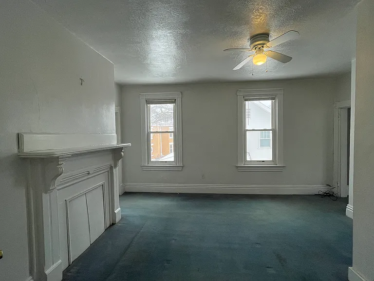 133 2nd St #2 — Photo 5