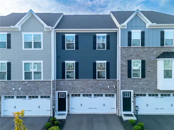 203 Scenic Dr, Canonsburg, PA 15317