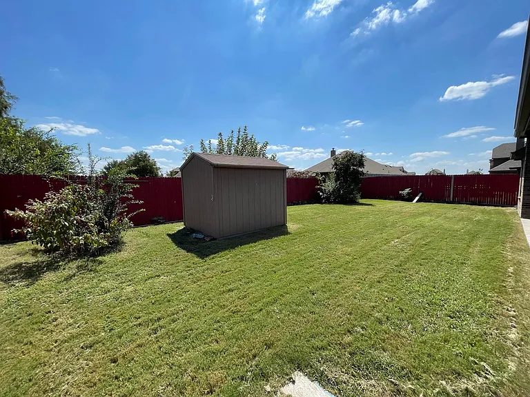 528 Stockton Dr — Photo 15