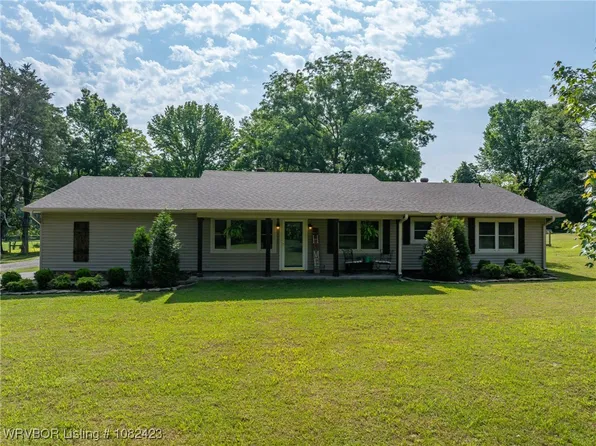 533 S Arkansas Ave, Van Buren, AR 72956