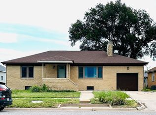 614 Roughton St, Jetmore, KS 67854