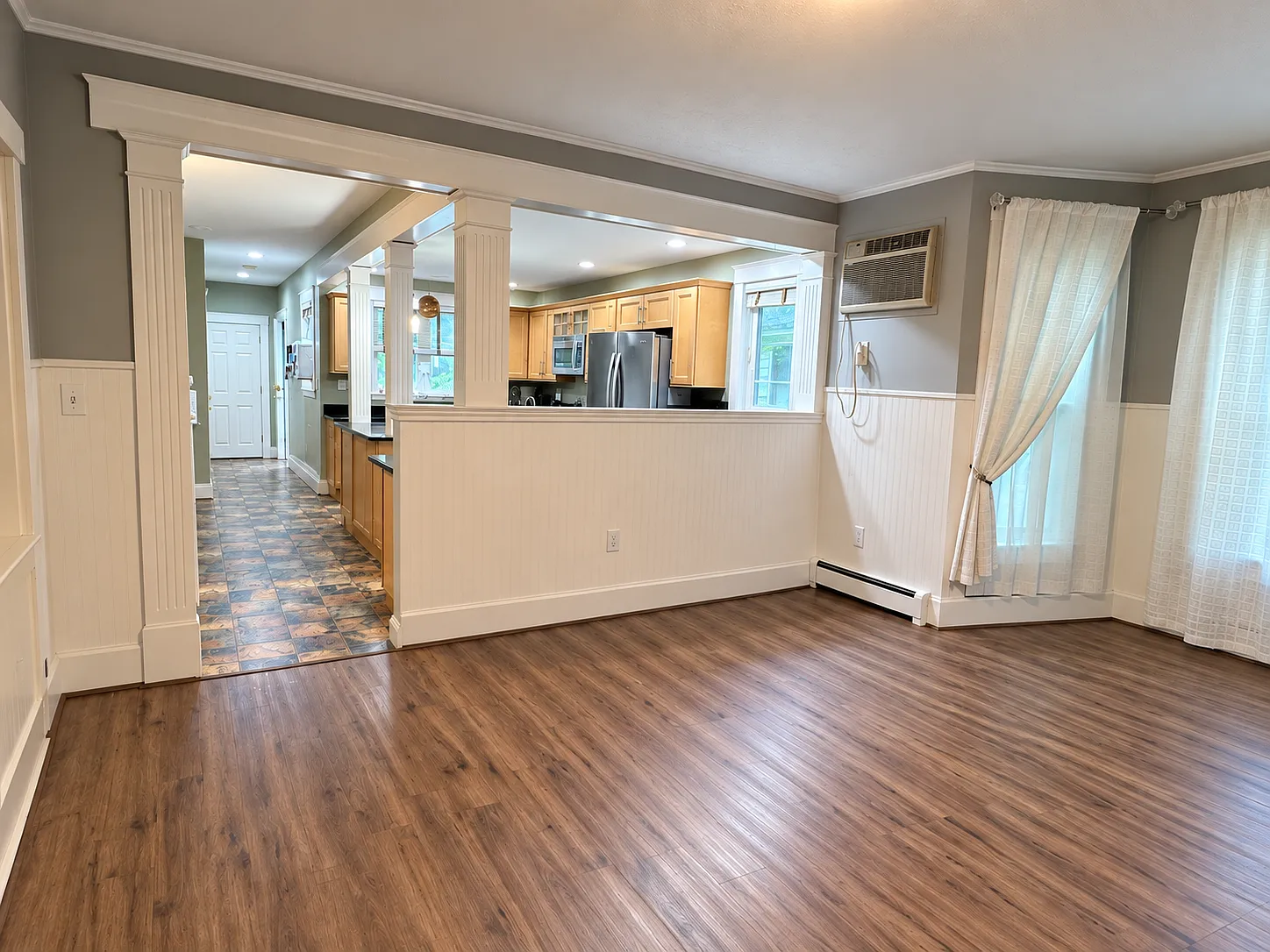 3 bed, 1.5 bath, $2,600 — Photo 2