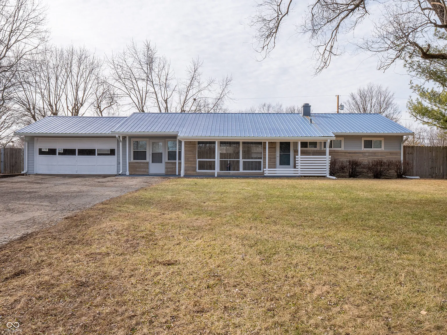 3106 N Richardt Ave photo 1