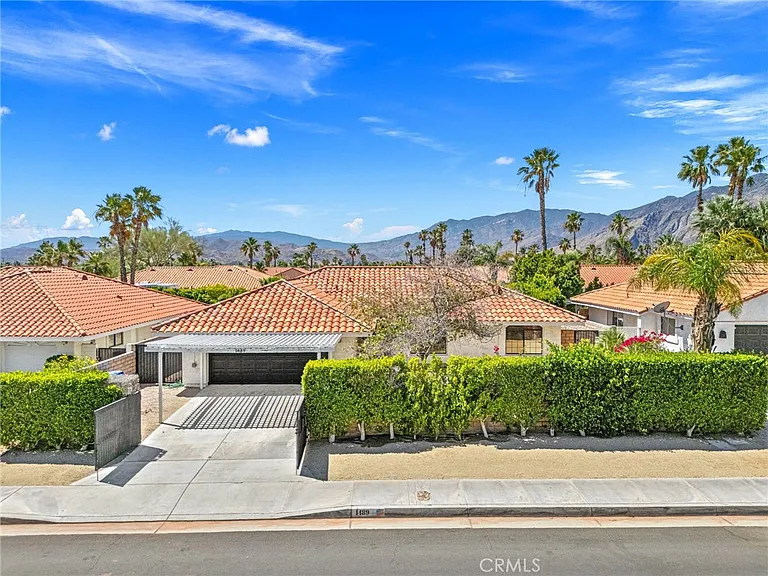 1489 E Francis Dr — Photo 46