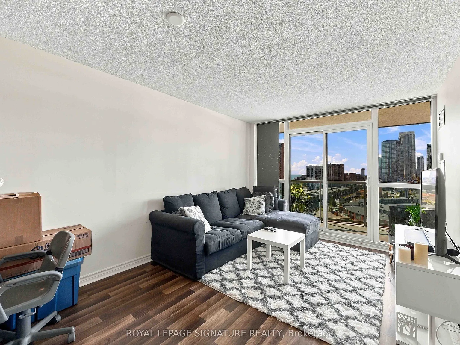 1 bed, $2,400 — Photo 3
