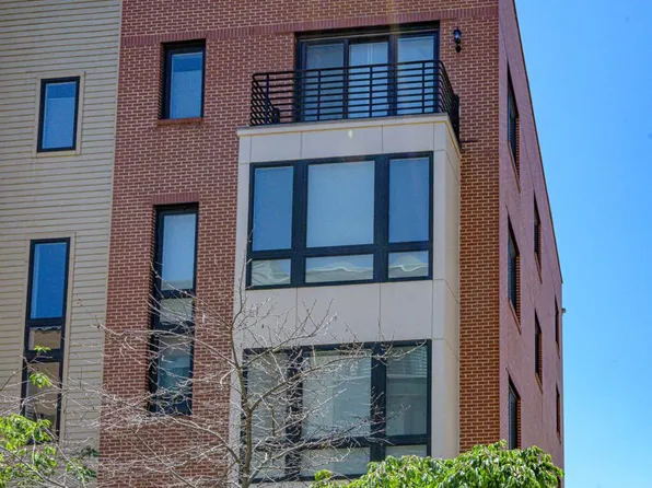 5130 Cambria Way #101, Alexandria, VA 22304
