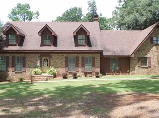 304 Brookwood Dr, Atmore, AL 36502