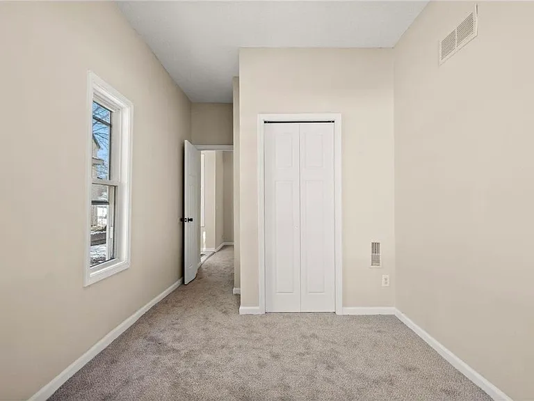 1083 Beech St #1 — Photo 12