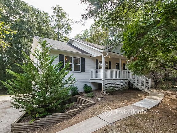 2nd image of 325 Hill Crest Cir