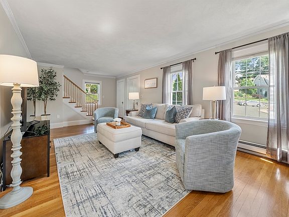 2nd image of 28 Parkway Rd