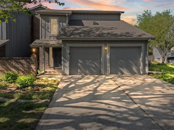 1202 NE 83rd Ter, Kansas City, MO 64118