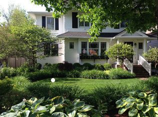 483 Hawthorn Ln, Winnetka, IL 60093