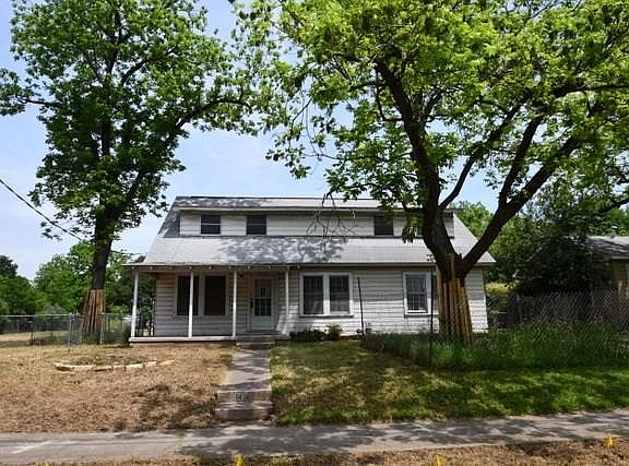 3rd image of 1410 Karen Ave