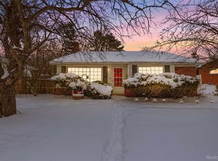 20426 Maplewood St, Livonia, MI 48152