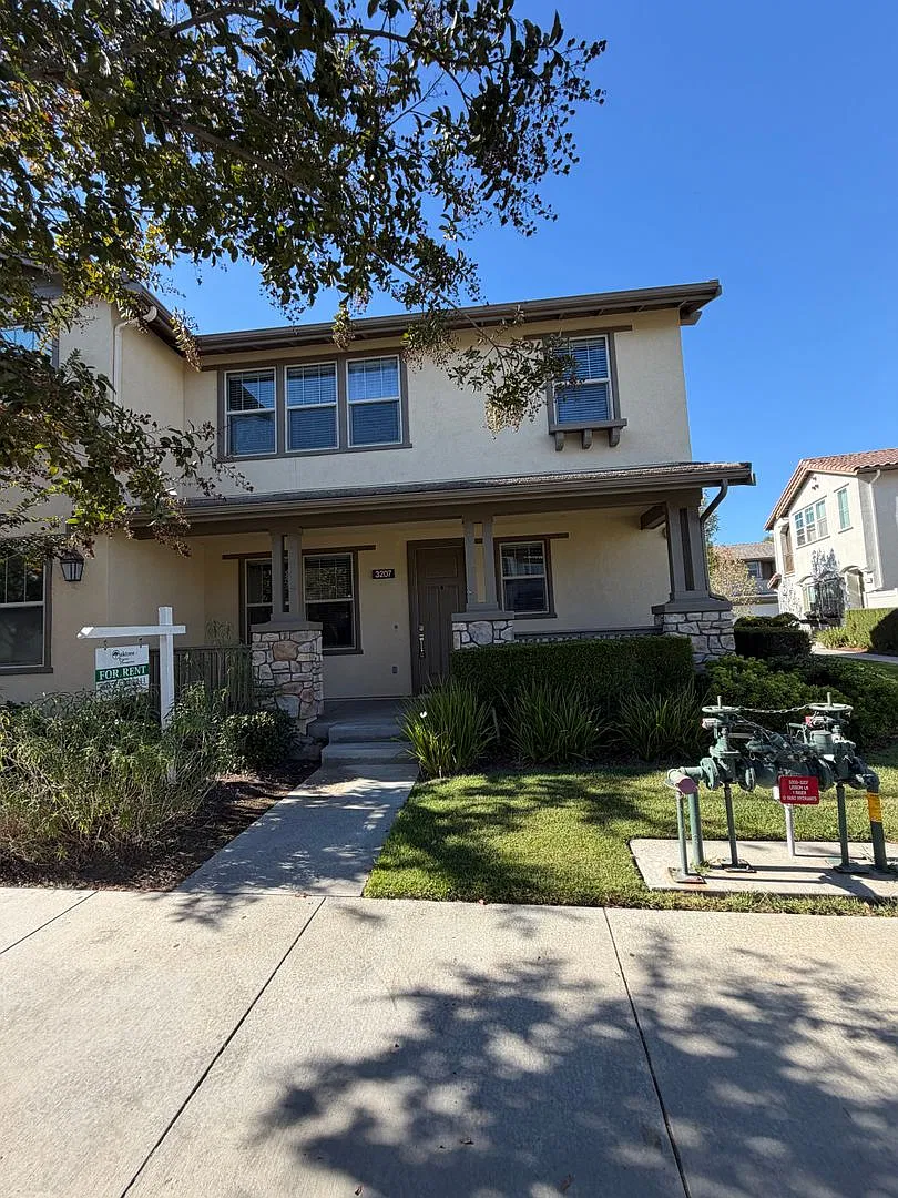 Stunning RiverPark Home | 3 Bedrooms, 3 Bathrooms & Dedicated Office — Photo 1