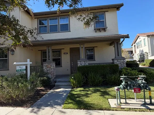 3207 Lisbon Ln, Oxnard, CA 93036