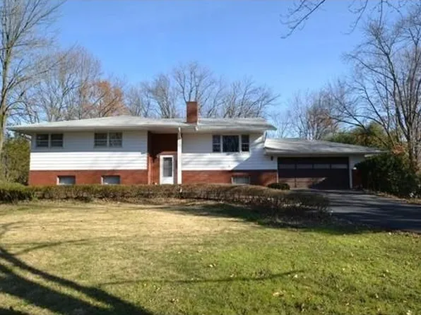 78 River Rd, Montville, NJ 07045