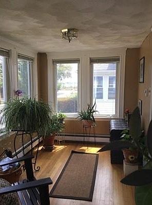 5th image of 35 Harrington Ave