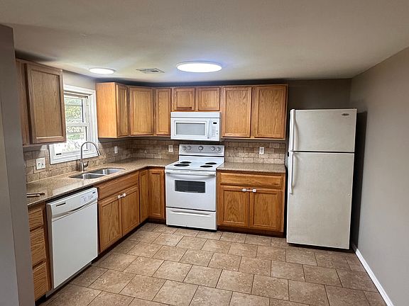 4th image of 406 W South St