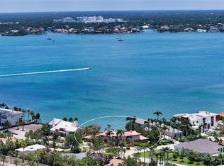 203 Robin Dr, Sarasota, FL 34236