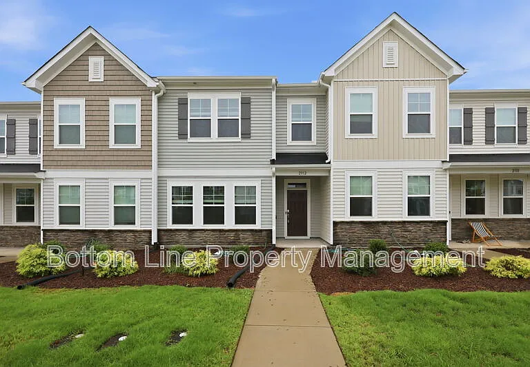 2312 Kasota Ln — Photo 1