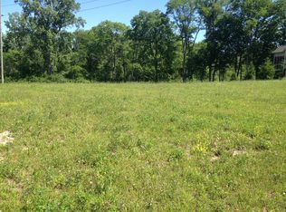 505 Burnside Dr, Tipp City, OH 45371