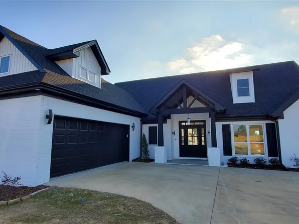 729 Smithfield Dr, Jonesboro, AR 72401