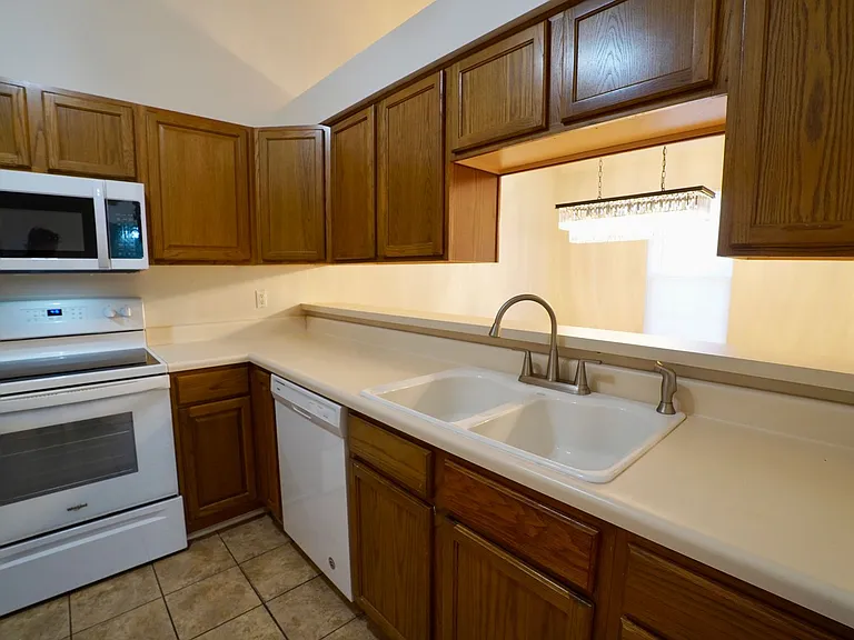 131 Lake Chateau Dr — Photo 10