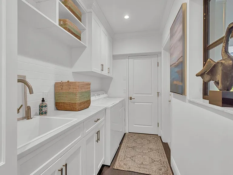 245 Springline Dr — Photo 24
