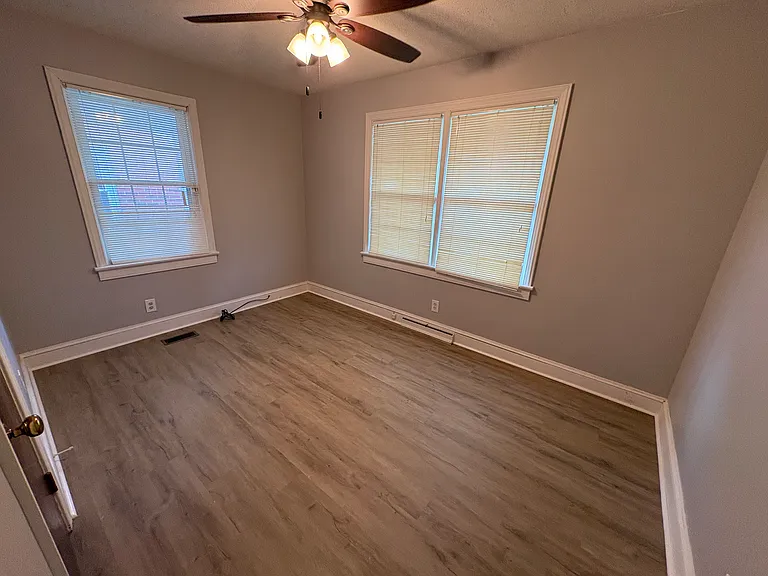 208 Hargrave Ave — Photo 13