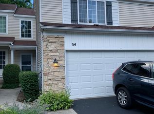 54 Cambridge Ave, Streamwood, IL 60107