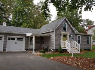 8 Ash St, Enfield, CT 06082