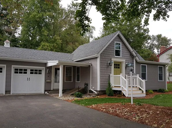 8 Ash St, Enfield, CT 06082