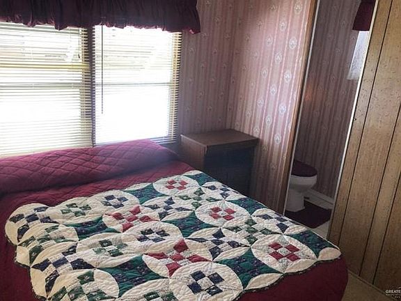 5th image of 2733 La Quinta Dr