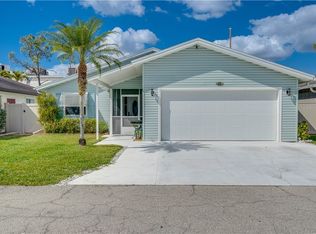 5671 Longleaf Dr, North Fort Myers, FL 33917