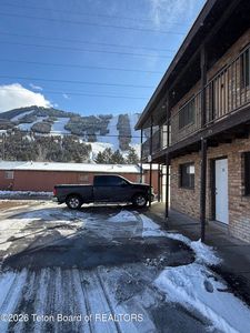 130 E Kelly Ave APT 11, Jackson, WY, 83001