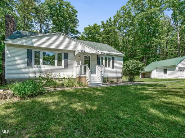 1130 Sanders Road, Schenectady, NY 12302